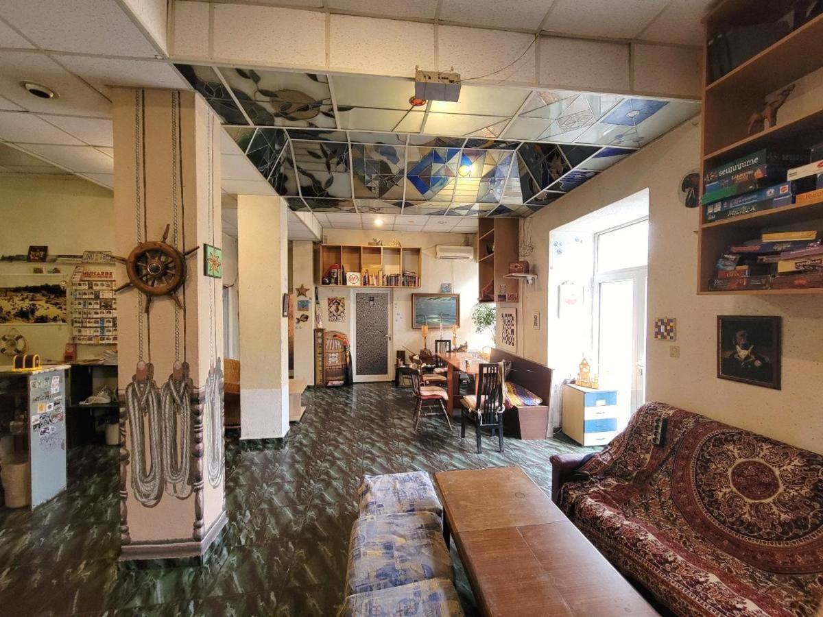 Yo Ho Hostel Varna ภายนอก รูปภาพ