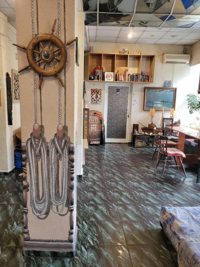 Yo Ho Hostel Varna ภายนอก รูปภาพ