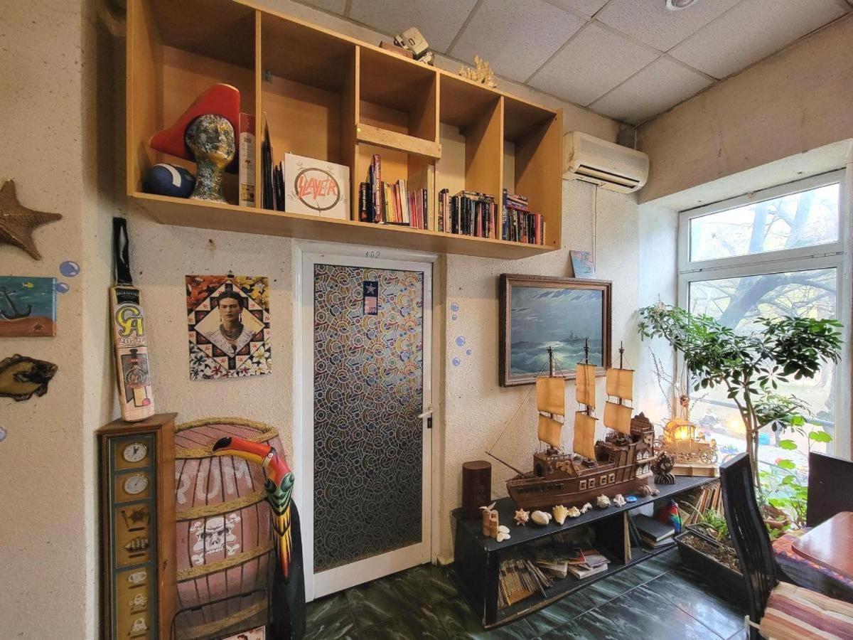 Yo Ho Hostel Varna ภายนอก รูปภาพ