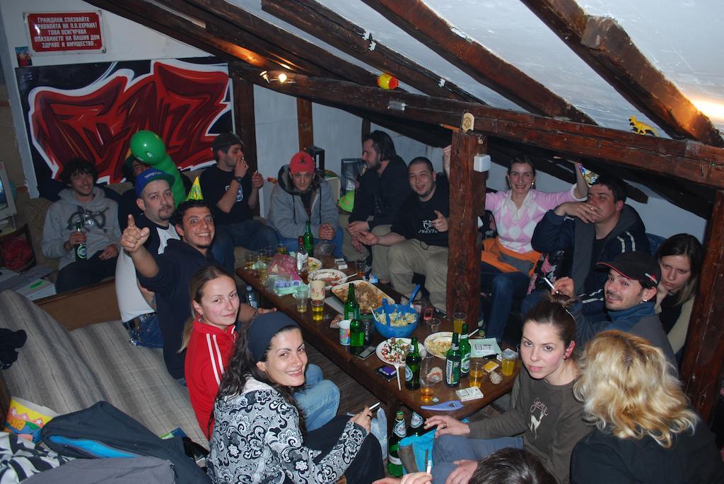 Yo Ho Hostel Varna ภายนอก รูปภาพ