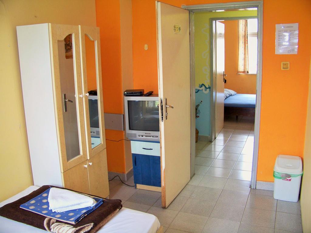 Yo Ho Hostel Varna ภายนอก รูปภาพ