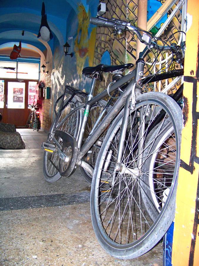 Yo Ho Hostel Varna ภายนอก รูปภาพ